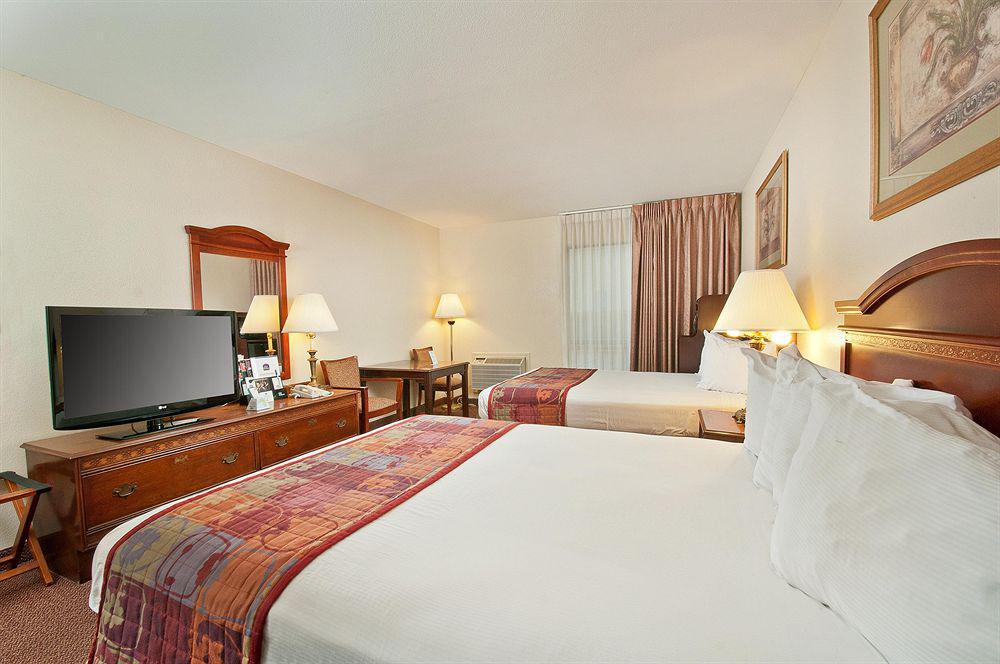 Best Western Near Lackland Afb Seaworld San Antonio Bagian luar foto